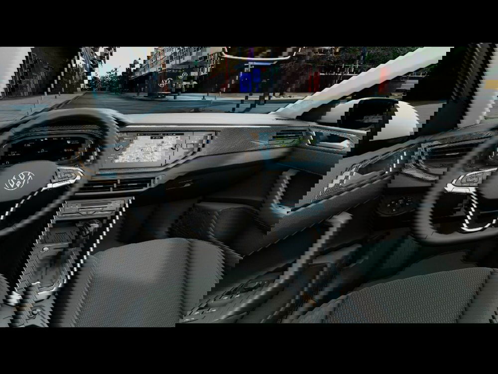 Volkswagen Taigo nuova a Livorno (6)