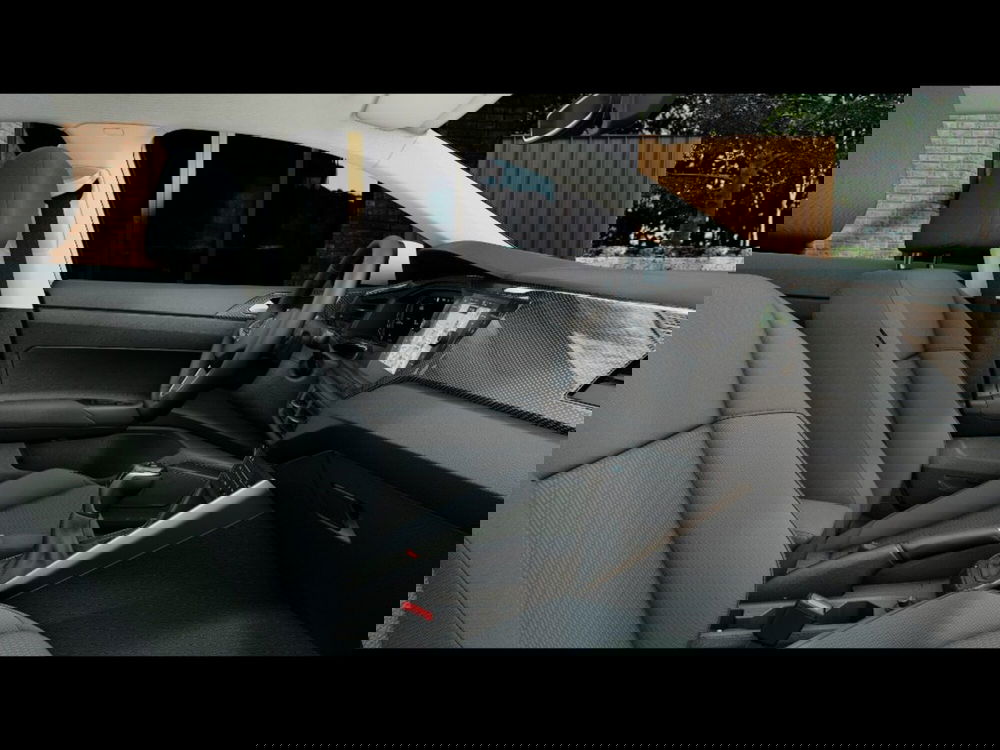 Volkswagen Taigo nuova a Livorno (7)