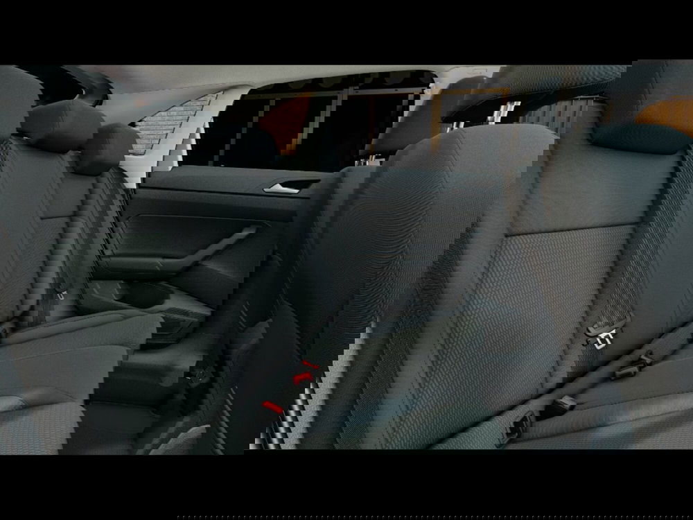 Volkswagen Taigo nuova a Livorno (8)