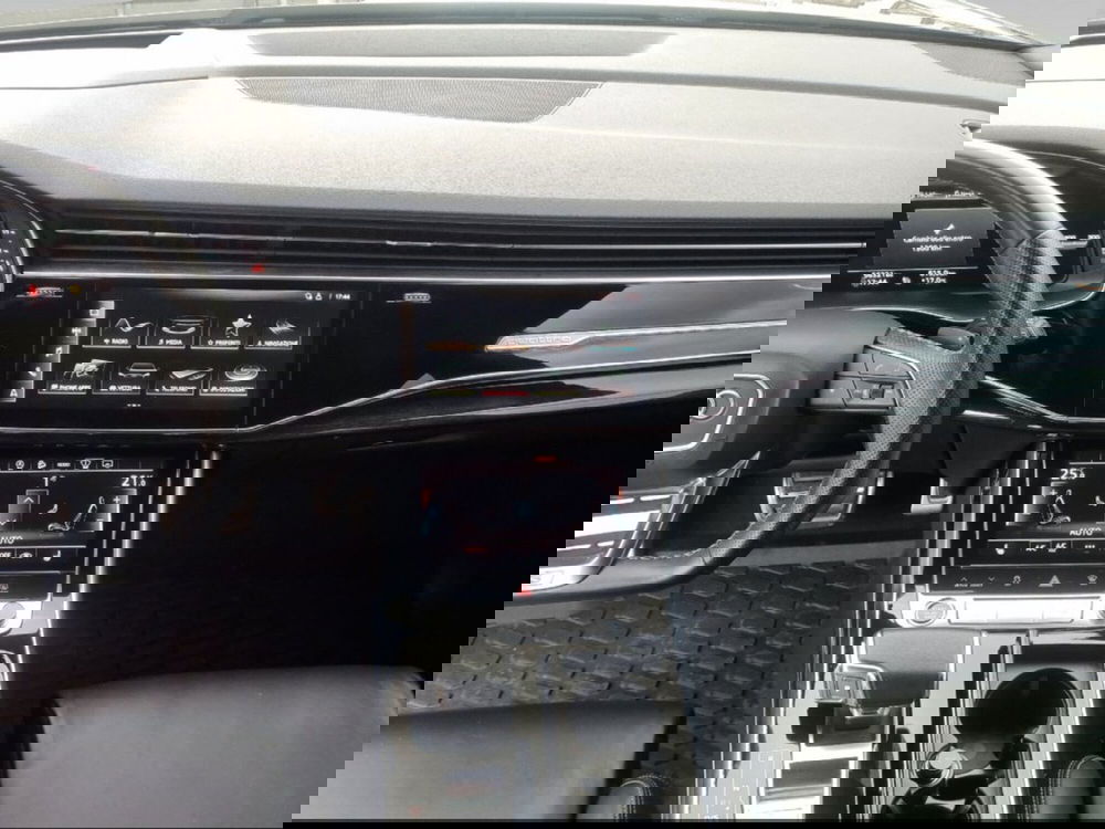 Audi Q8 usata a Livorno (9)