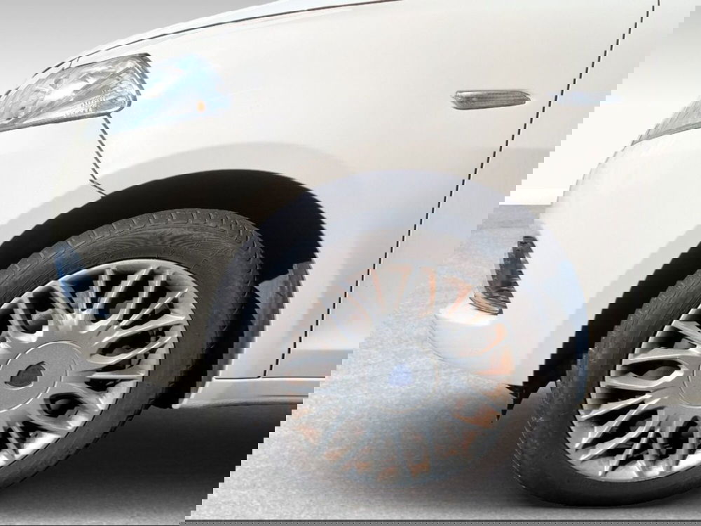 Lancia Ypsilon usata a Firenze (15)