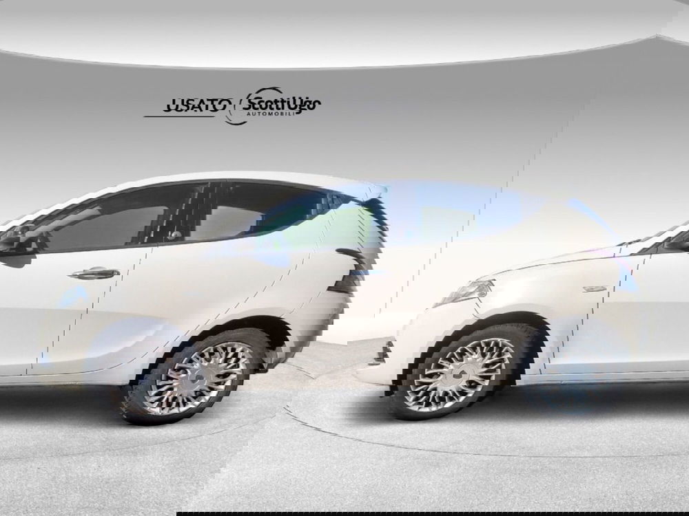 Lancia Ypsilon usata a Firenze (3)