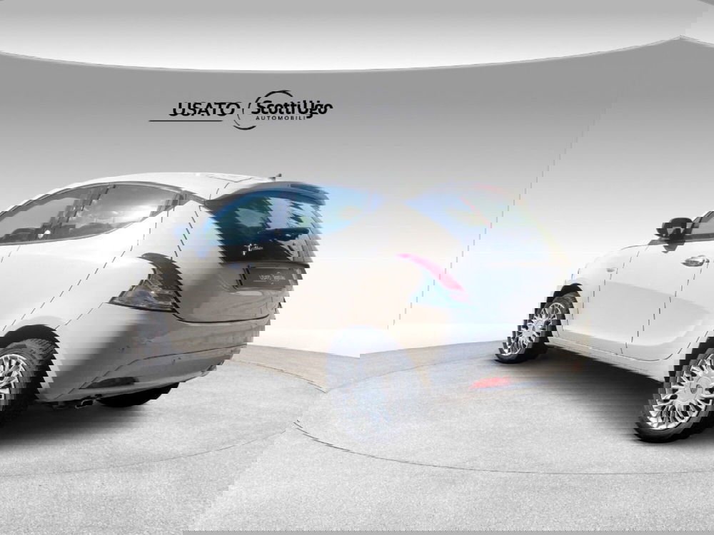 Lancia Ypsilon usata a Firenze (4)