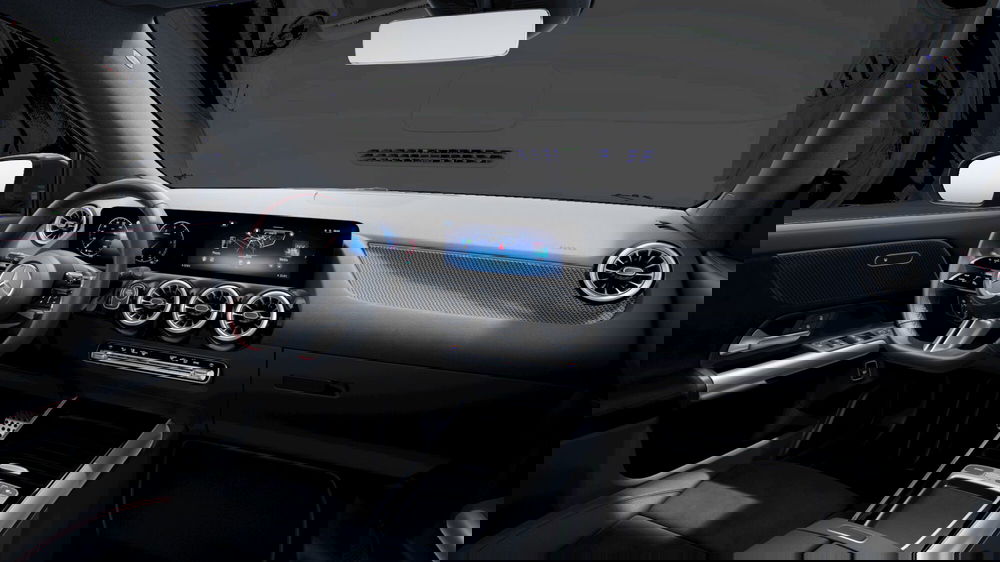 Mercedes-Benz GLA SUV nuova a Milano (5)