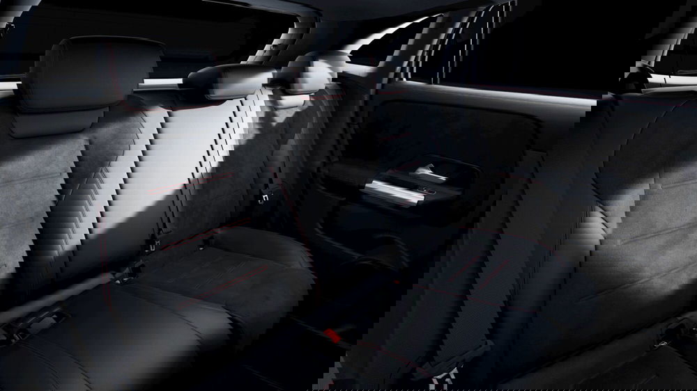 Mercedes-Benz GLA SUV nuova a Milano (6)