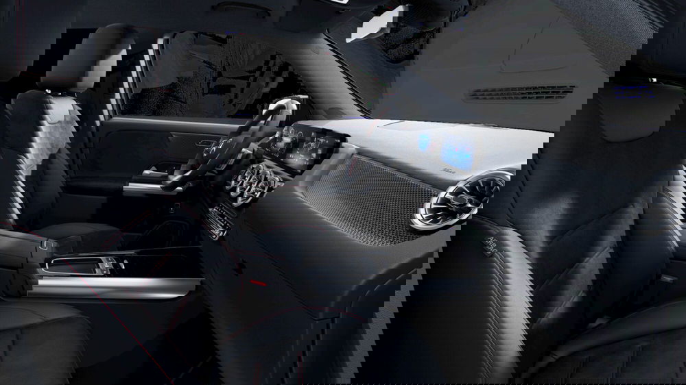 Mercedes-Benz GLA SUV nuova a Milano (7)