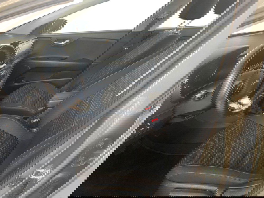 Kia Stonic usata a Milano (10)