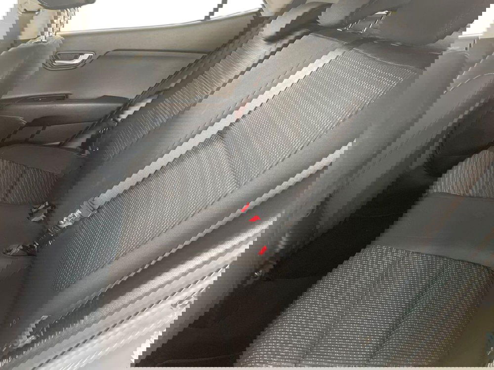 Kia Stonic usata a Milano (16)