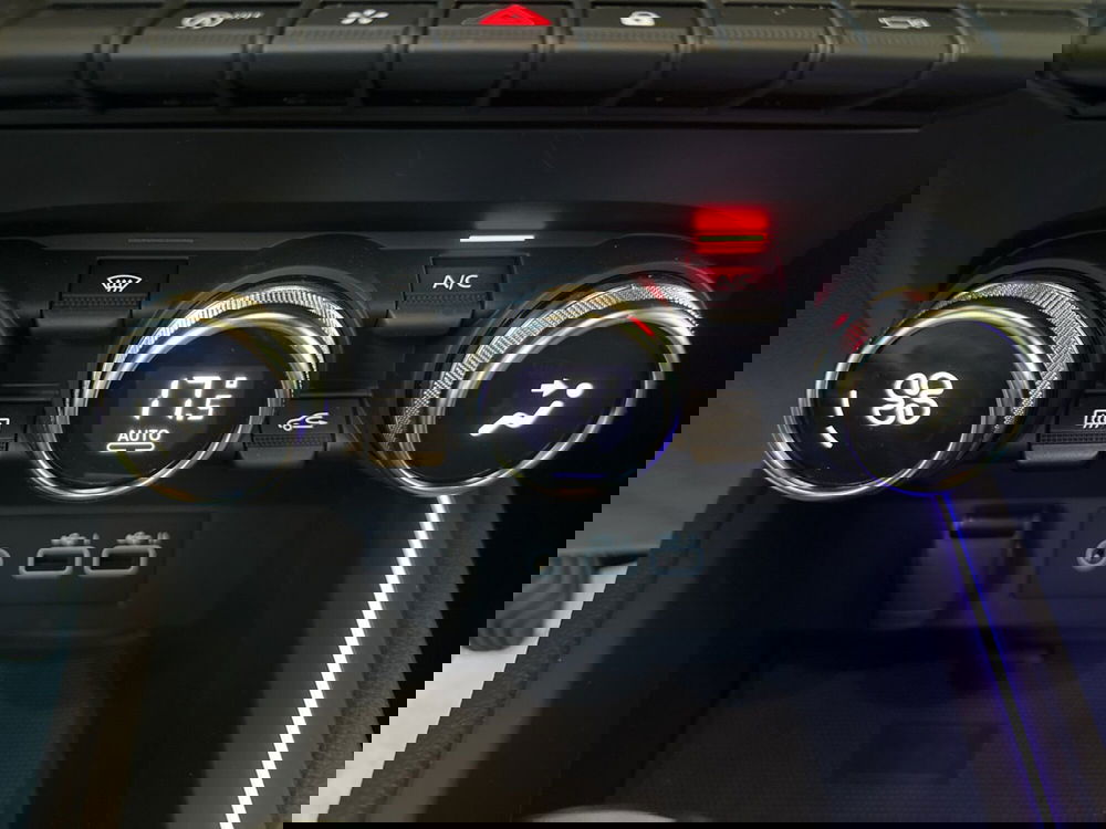 Renault Clio usata a Napoli (17)