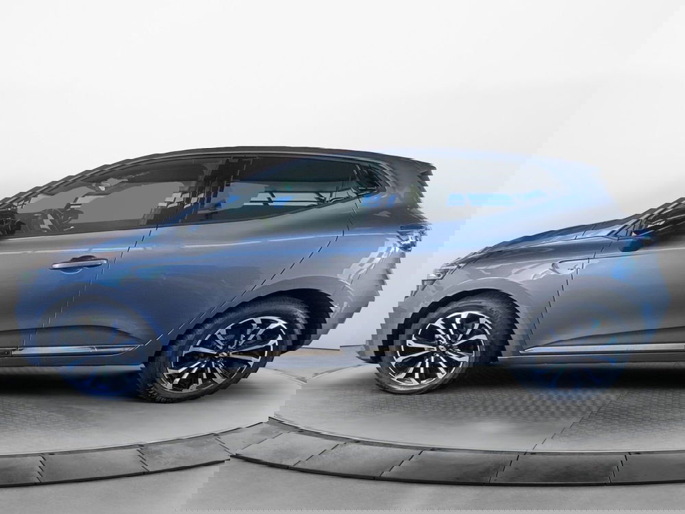 Renault Clio usata a Napoli (8)