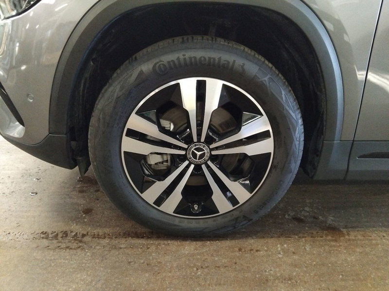 Mercedes-Benz GLA SUV usata a Pescara (18)