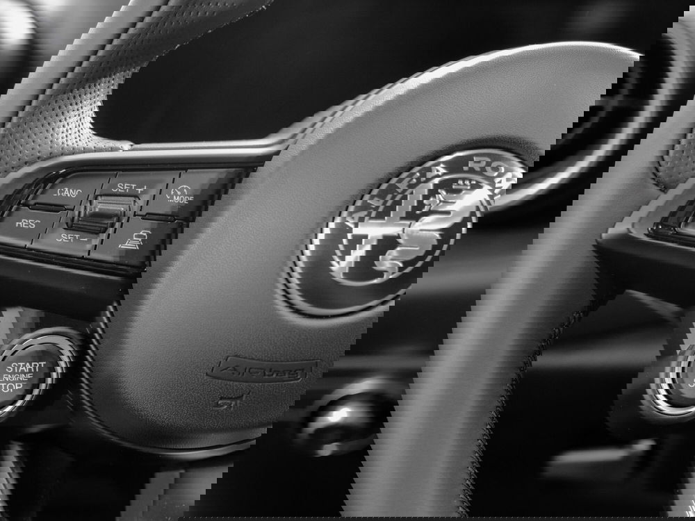 Alfa Romeo Tonale nuova a Prato (7)