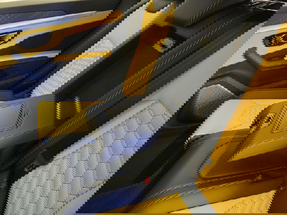 Lamborghini Urus usata a Bologna (19)