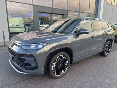 Volkswagen Tayron 2.0 tdi R-Line 4motion 193cv dsg del 2025 usata a Salerno