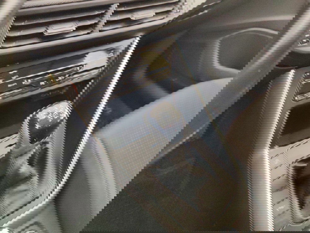 Volkswagen Taigo usata a Massa-Carrara (11)