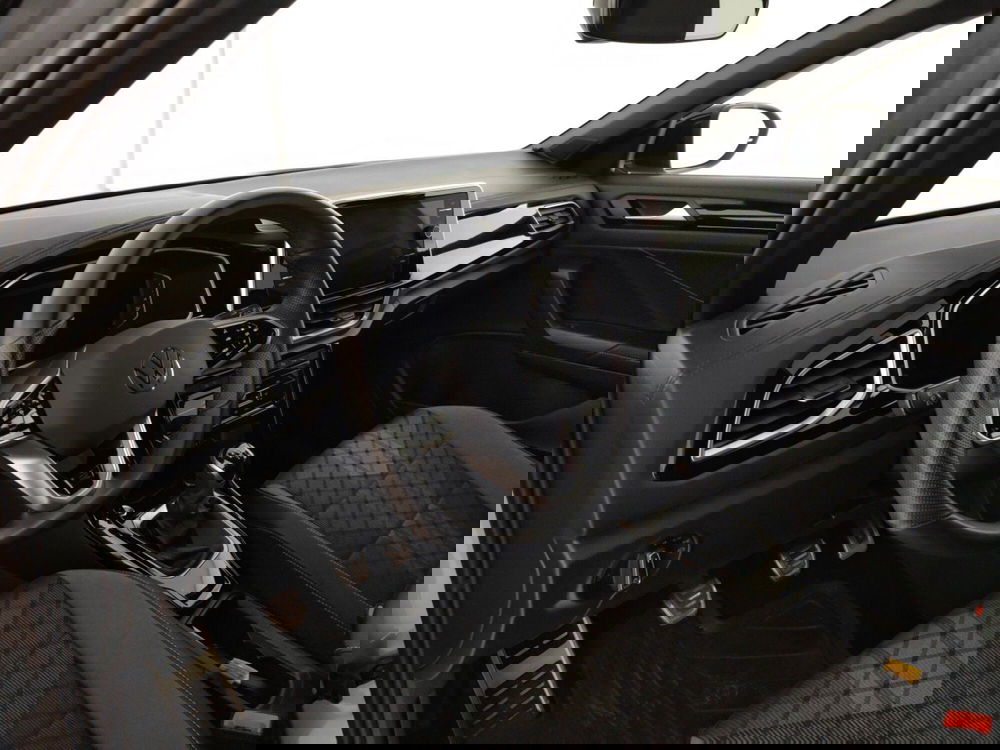 Volkswagen T-Roc usata a Massa-Carrara (8)