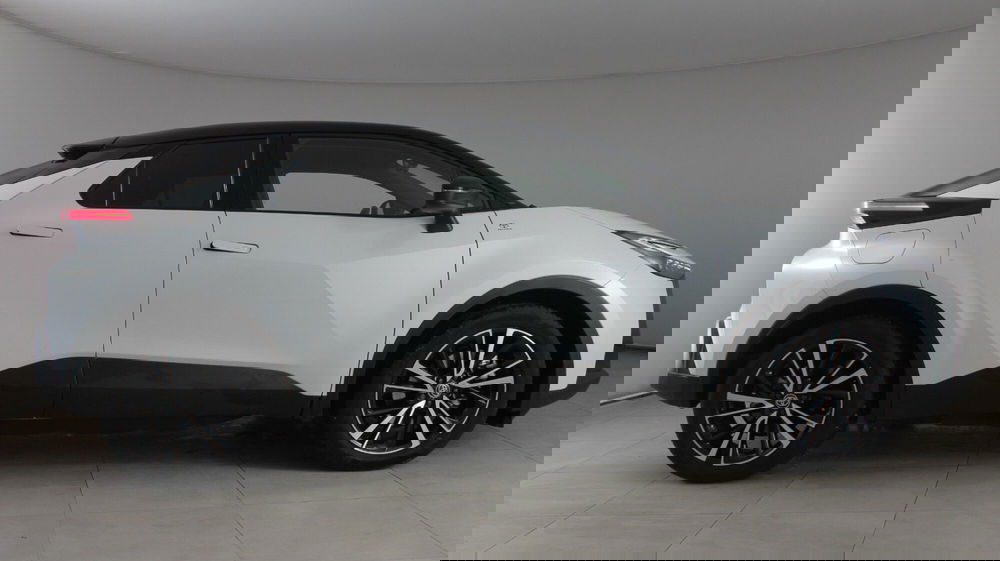 Toyota Toyota C-HR usata a Palermo (13)