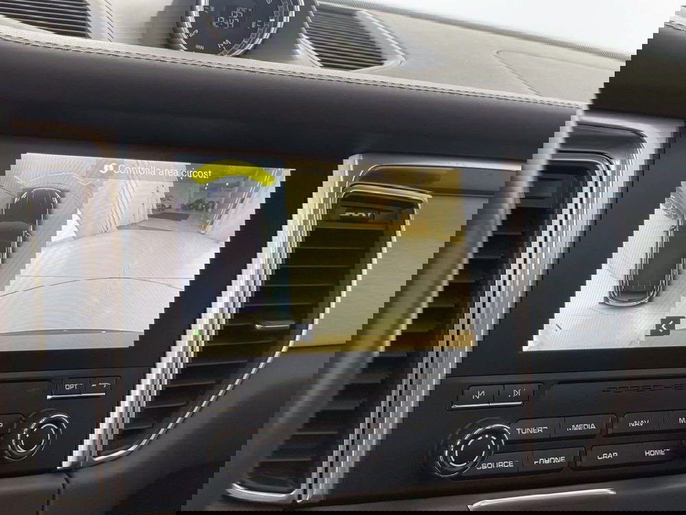 Porsche Macan usata a Perugia (15)