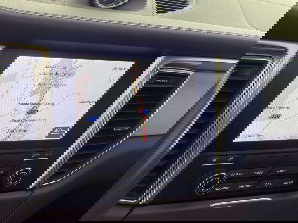 Porsche Macan usata a Perugia (19)