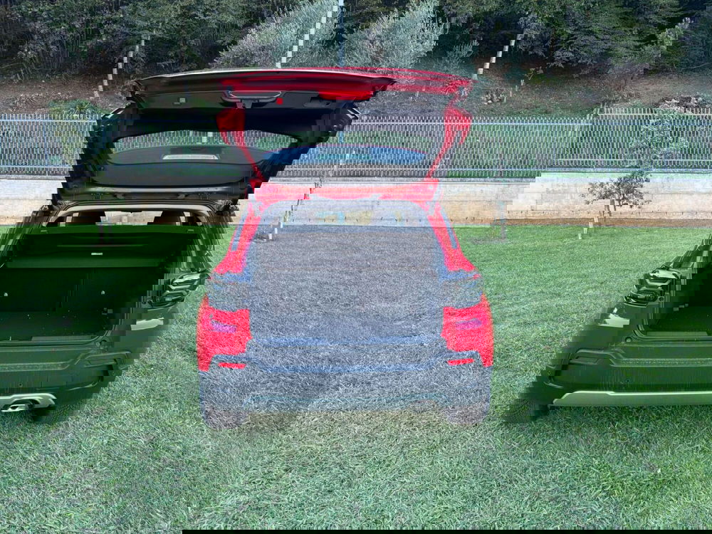 Jeep Avenger nuova a Salerno (12)