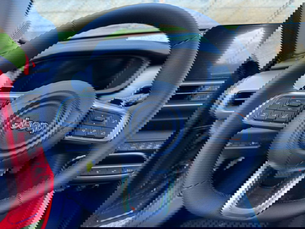 Jeep Avenger nuova a Salerno (20)