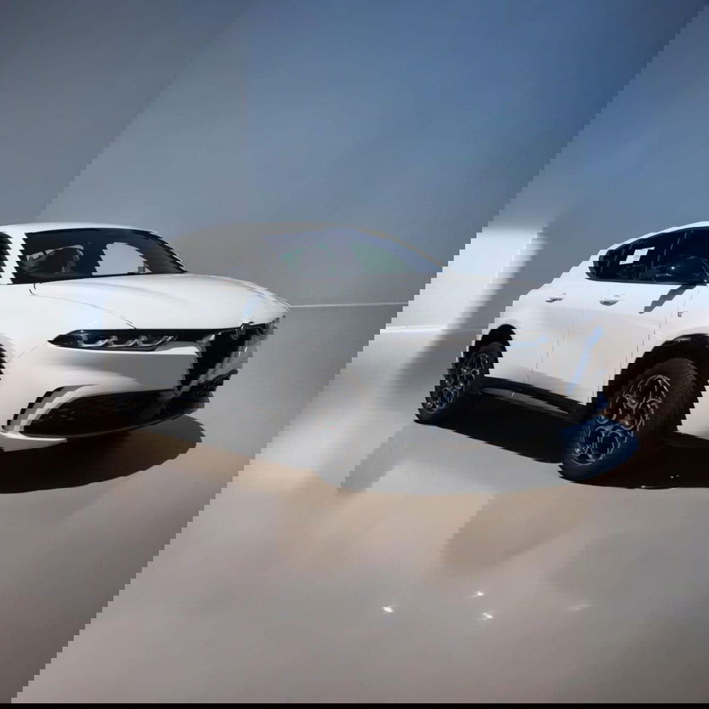 Alfa Romeo Tonale nuova a Salerno (2)