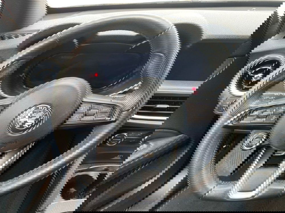 Alfa Romeo Stelvio usata a Firenze (10)