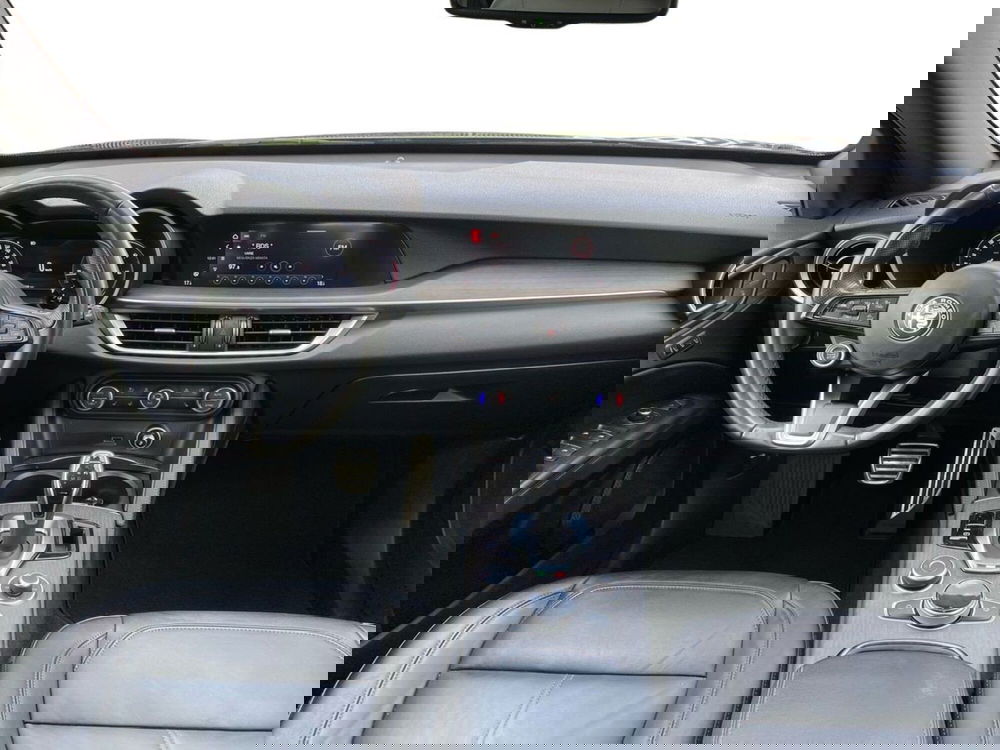 Alfa Romeo Stelvio usata a Firenze (11)