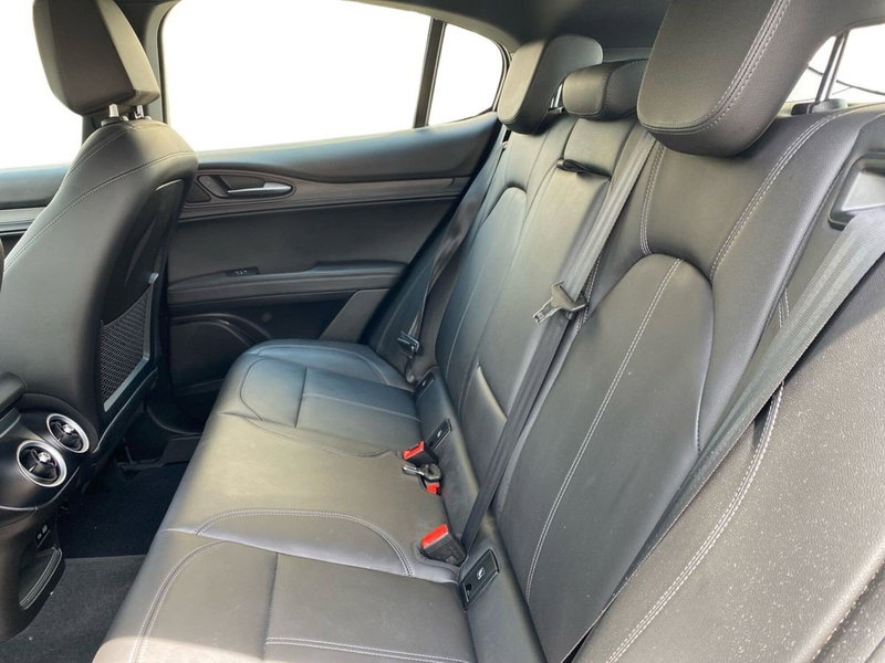 Alfa Romeo Stelvio usata a Firenze (12)