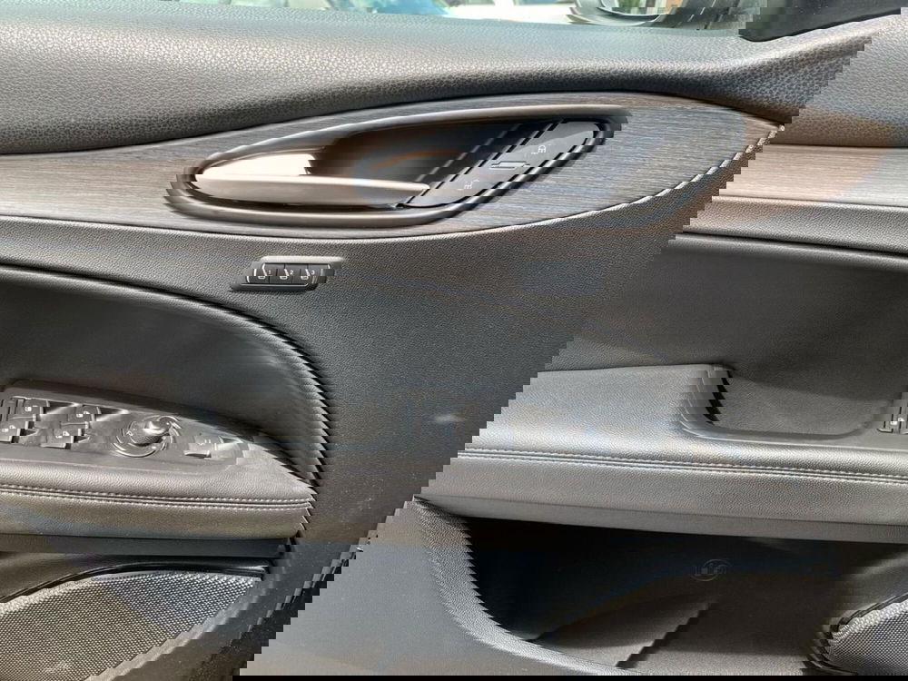 Alfa Romeo Stelvio usata a Firenze (18)