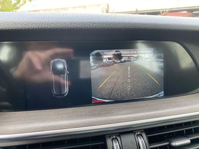 Alfa Romeo Stelvio usata a Firenze (19)