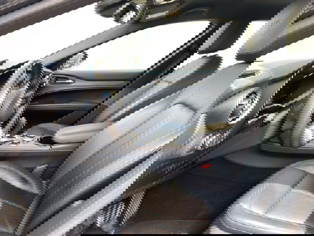 Alfa Romeo Stelvio usata a Firenze (9)