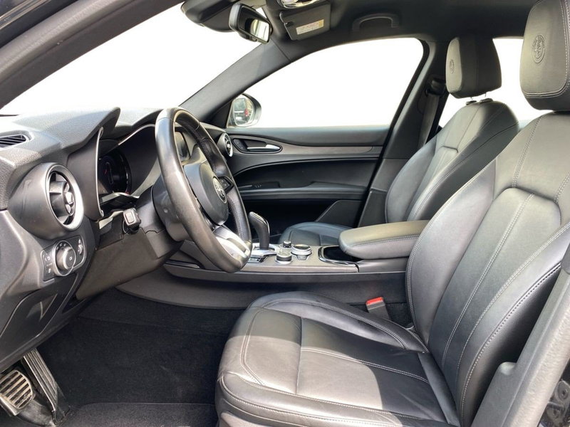 Alfa Romeo Stelvio usata a Firenze (9)