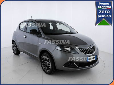 Lancia Ypsilon 1.0 FireFly 5 porte S&amp;S Hybrid Gold Plus del 2024 usata a Milano