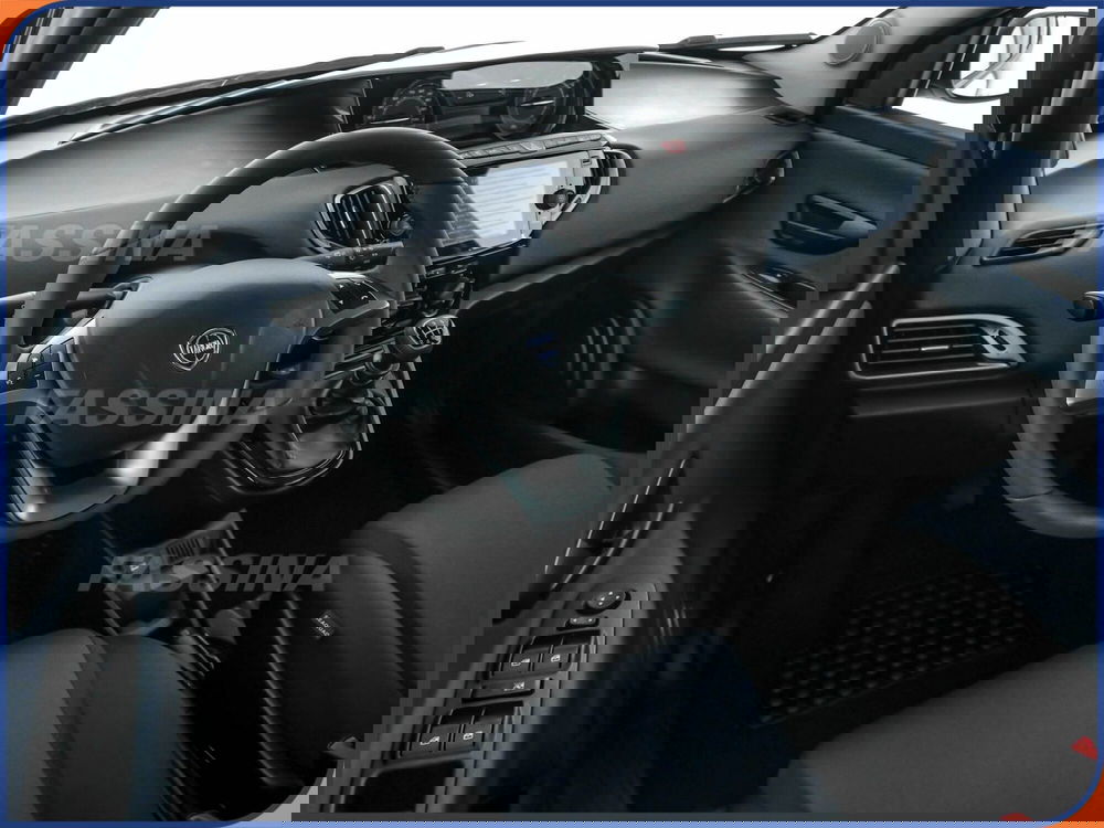 Lancia Ypsilon usata a Milano (9)