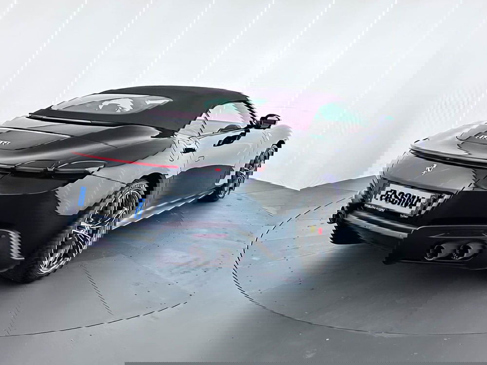 Ferrari Roma Spider usata a Milano (10)