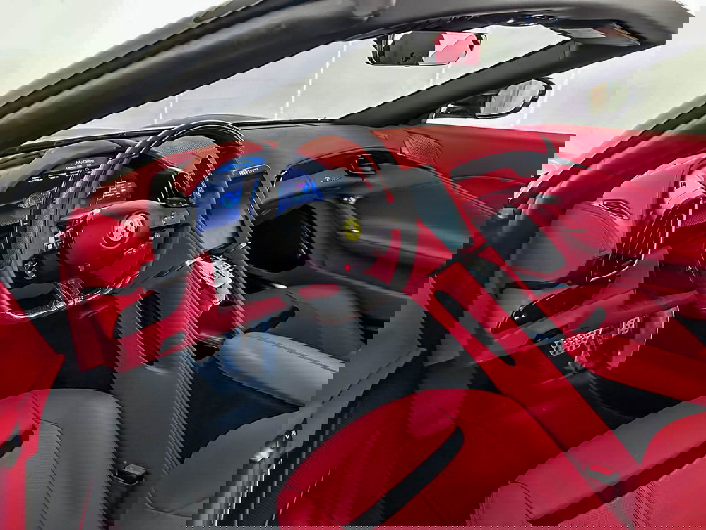 Ferrari Roma Spider usata a Milano (14)