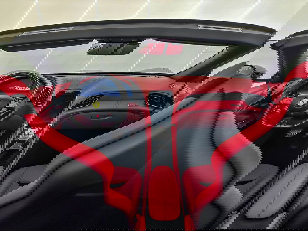 Ferrari Roma Spider usata a Milano (16)