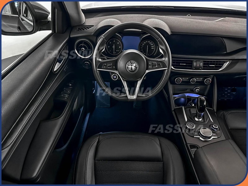 Alfa Romeo Stelvio usata a Milano (10)