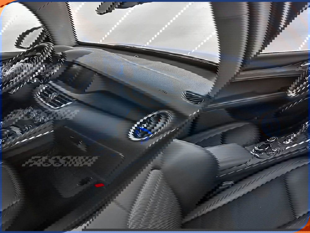 Alfa Romeo Stelvio usata a Milano (13)