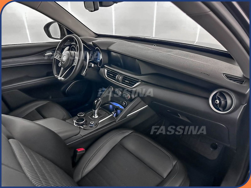 Alfa Romeo Stelvio usata a Milano (13)