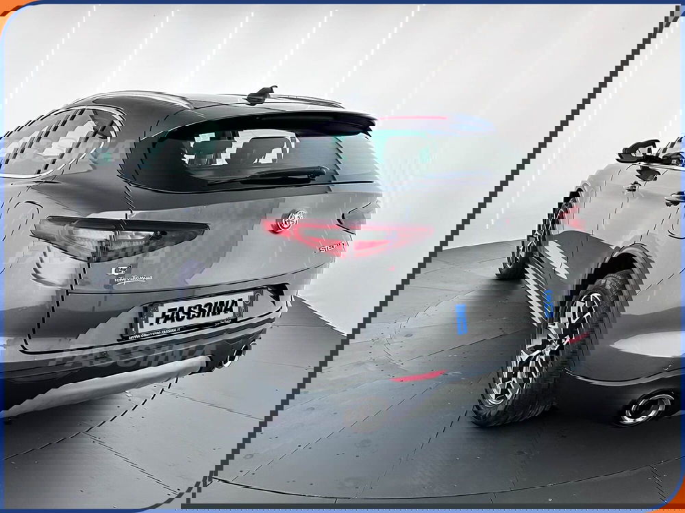 Alfa Romeo Stelvio usata a Milano (4)