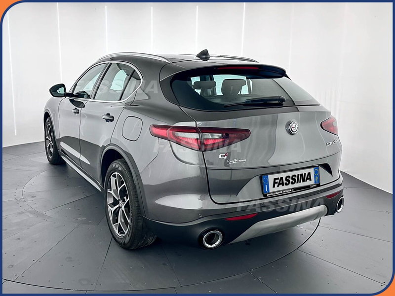 Alfa Romeo Stelvio usata a Milano (4)