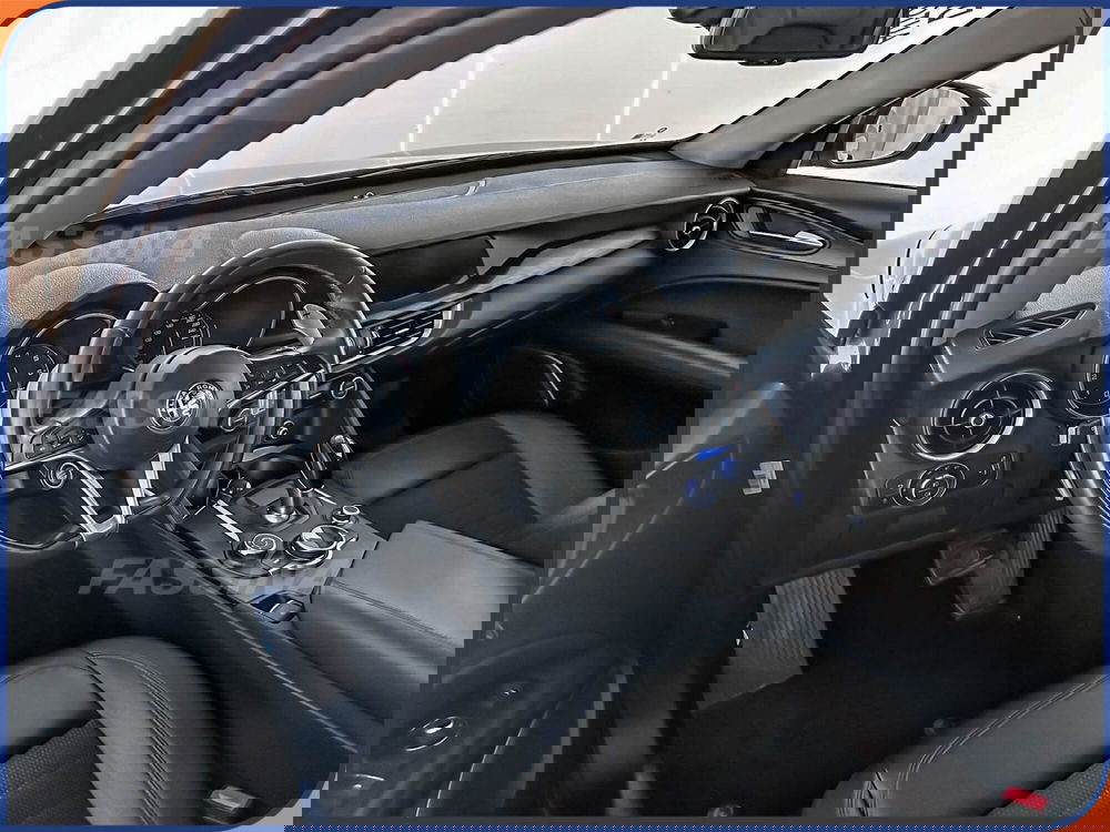 Alfa Romeo Stelvio usata a Milano (9)