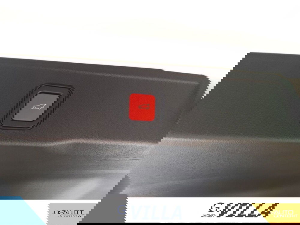 Jeep Avenger nuova a Monza e Brianza (10)