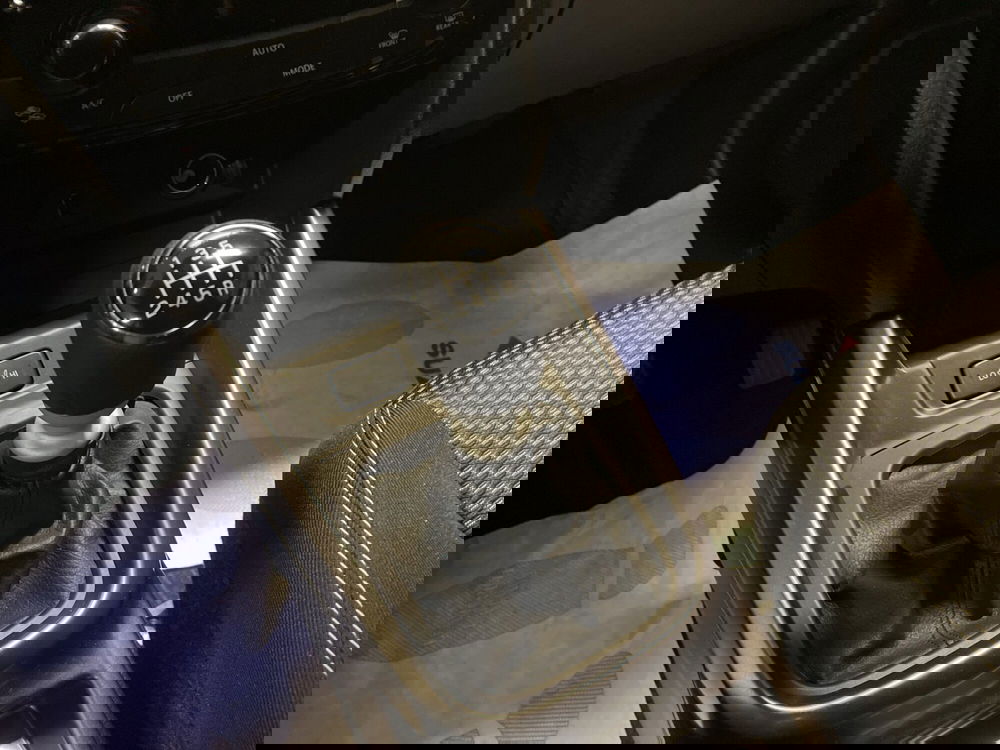 Suzuki Vitara nuova a Piacenza (14)