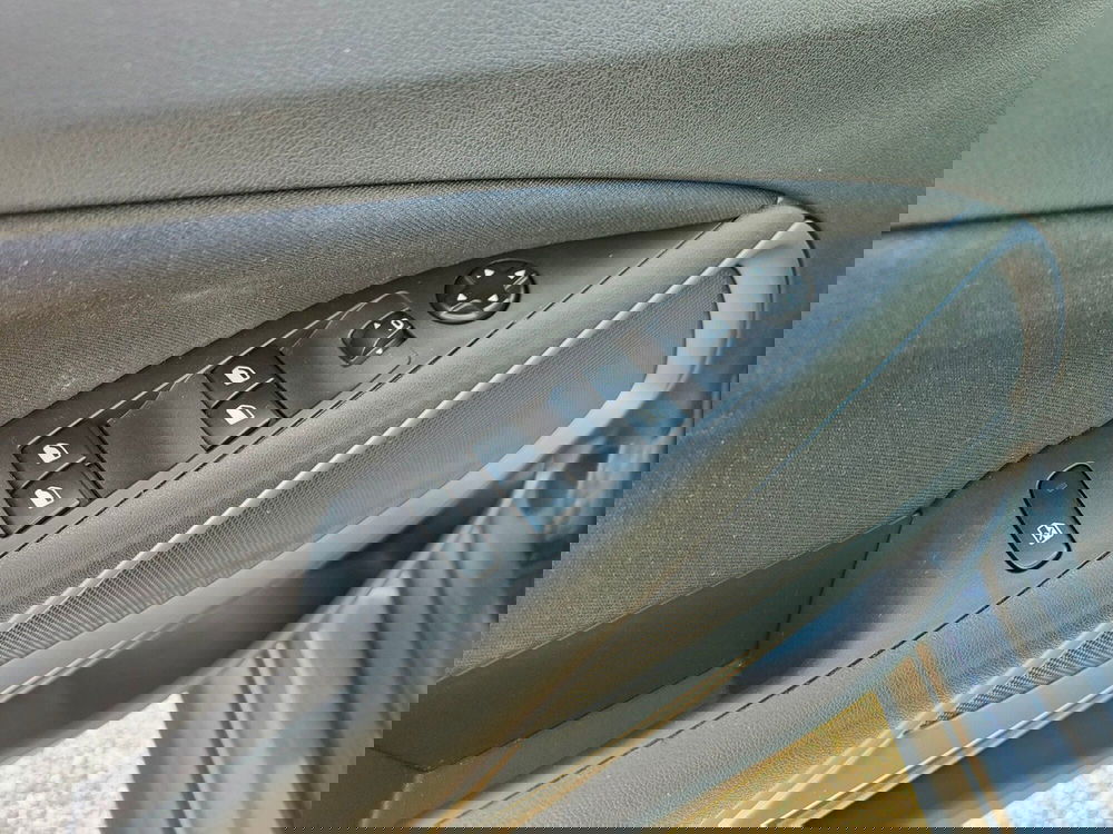 Opel Crossland X usata a Torino (14)