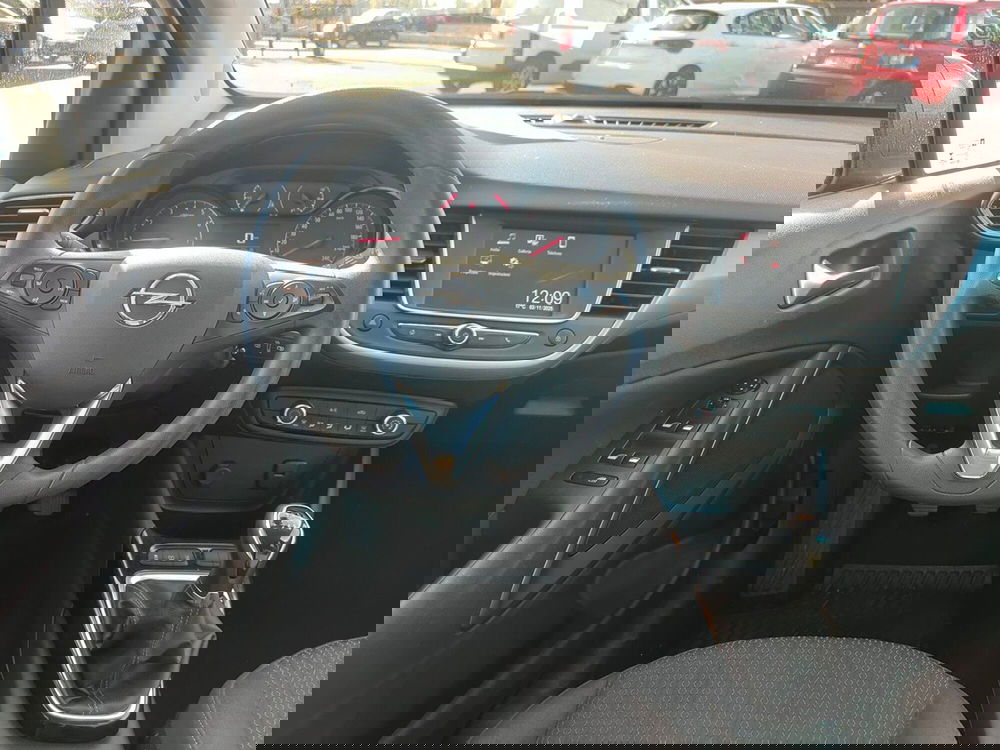 Opel Crossland X usata a Torino (15)