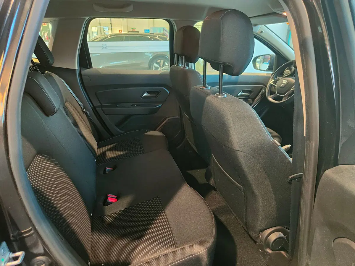 Dacia Duster usata a Torino (17)