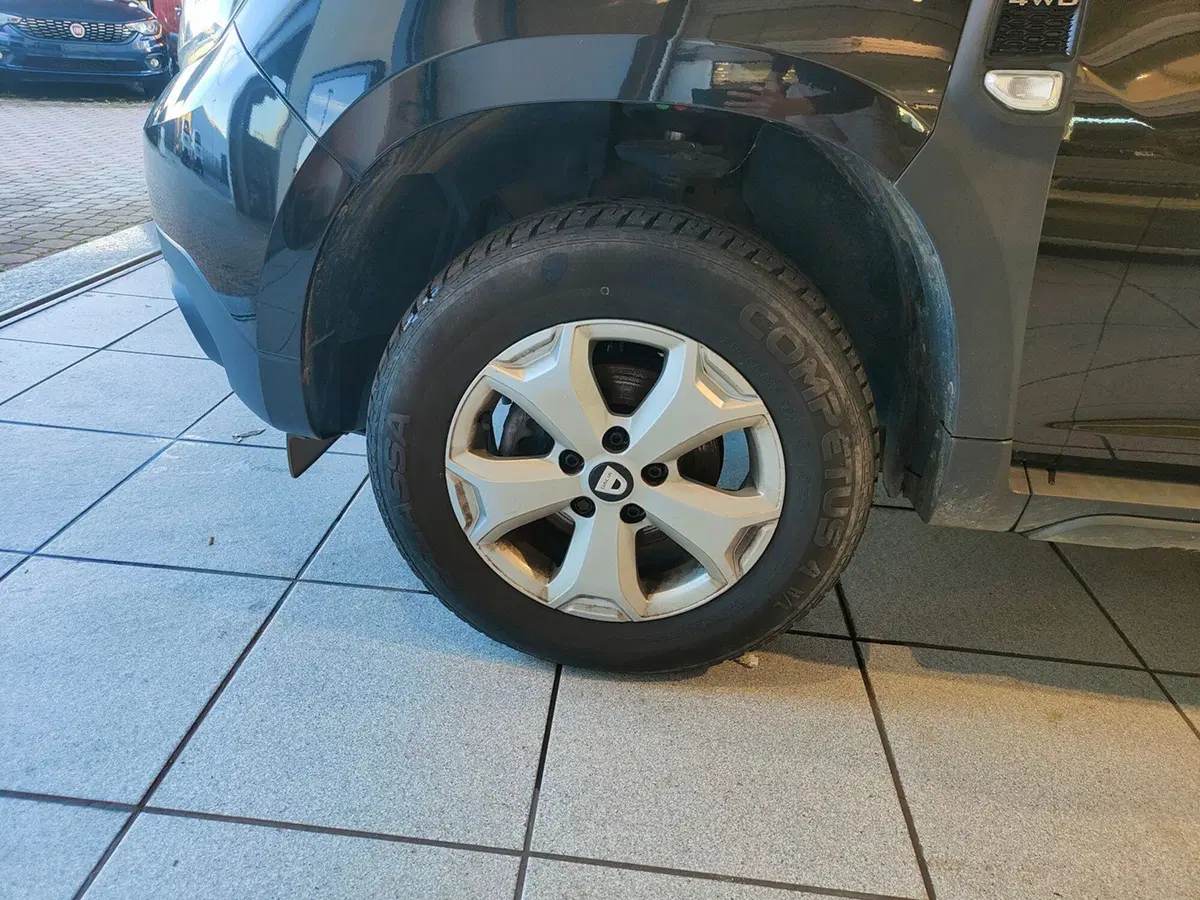 Dacia Duster usata a Torino (8)